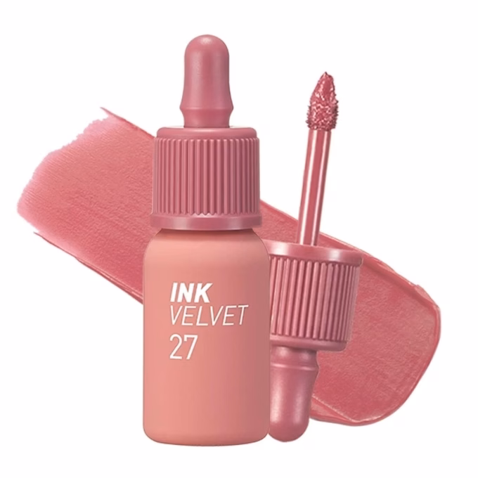 Peripera Ink The Velvet: Dòng tint lì đình đám với khả năng giữ màu bền bỉ suốt cả ngày dài hoạt động. Giá tham khảo: 350.000 đồng