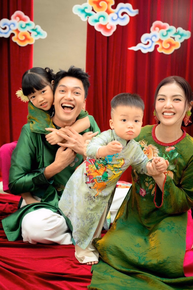 Tổ ấm nhỏ với hai con là nguồn động lực lớn nhất để nam diễn viên nỗ lực mỗi ngày.
