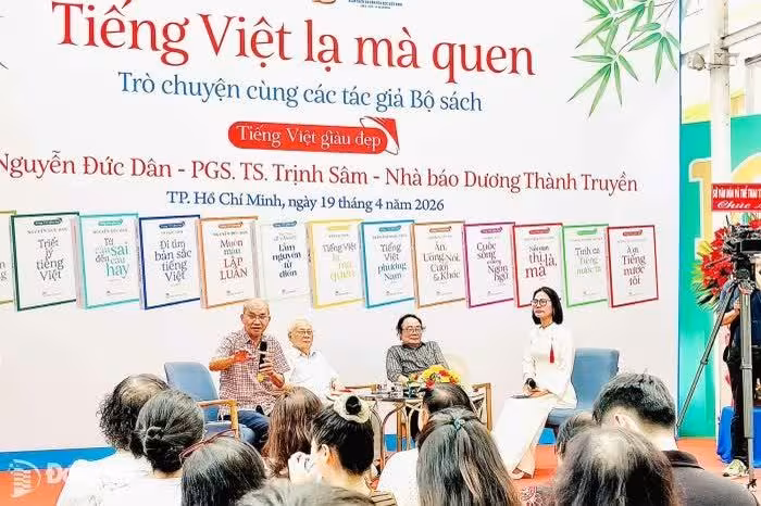 Tiếng Việt Lạ Mà Quen: Nghệ Thuật Giữ Gìn Sự Trong Sáng Của Ngôn Ngữ