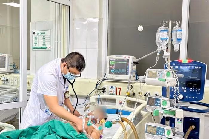 Cúm B không chỉ là cảm cúm: Cảnh báo biến chứng suy hô hấp nguy hiểm